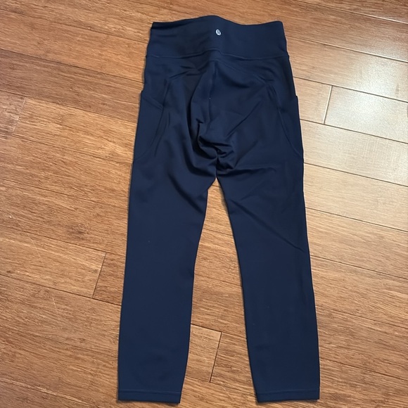 Lululemon women’s small Navy Blue High-Waisted Leggings - side pockets - Picture 3 of 6